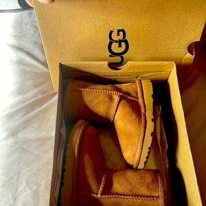 UGG Baby boots (brand new) Never used Brown